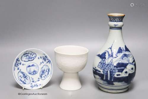 An 18th century Chinese blue and white bottle vase, together...