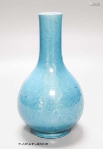 A Chinese turquoise glazed bottle, height 7cm