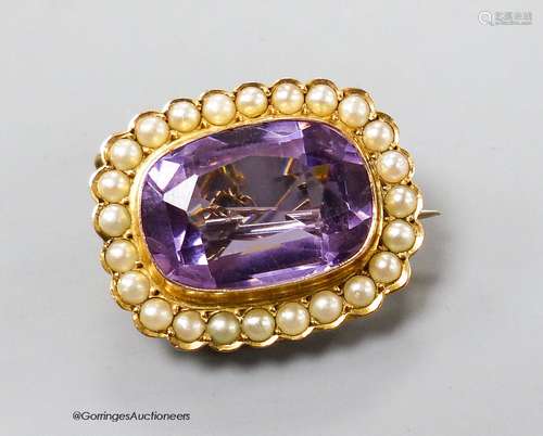 An Edwardian 9ct gold, amethyst and split pearl set oval bro...