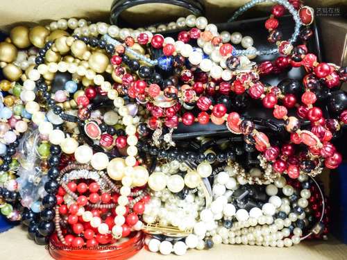 A box of costume jewellery.