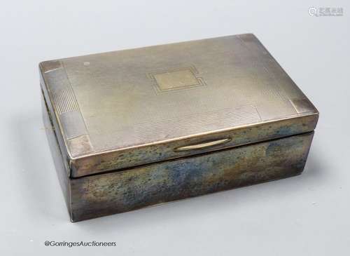 A George V silver mounted rectangular cigarette box, 13.7cm,...