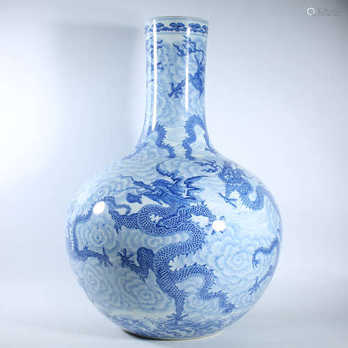 Qing Dynasty blue and white dragon pattern celestial vase