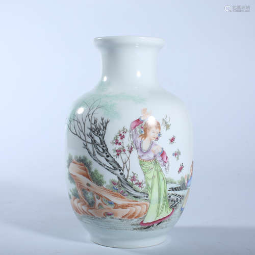 Qing Dynasty pastel Western figure bottle