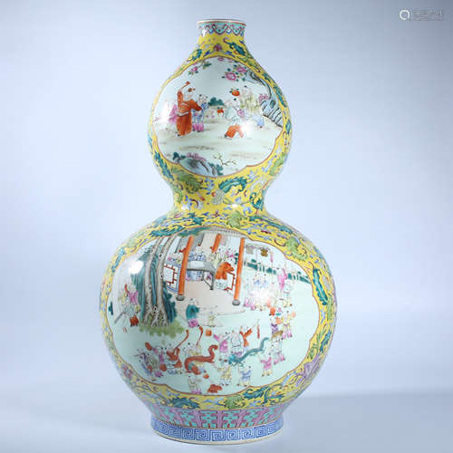 Qing Dynasty pastel gourd bottle