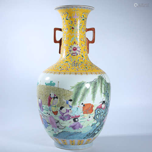 Double ear bottle with pattern of pastel baby play in Qing D...