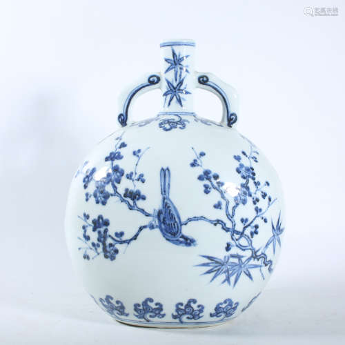 Ming Dynasty blue and white flower bird pattern flat bottle