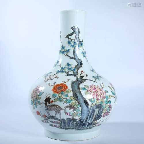 Qing Dynasty pastel flower bottle