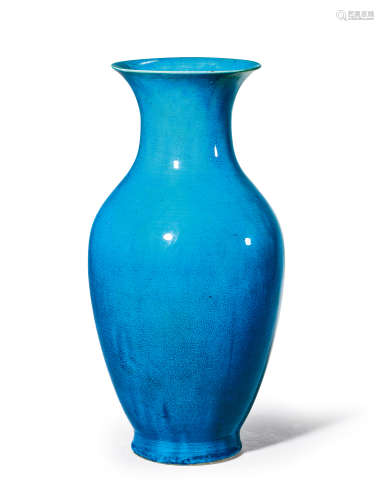 清中期 孔雀蓝釉观音瓶