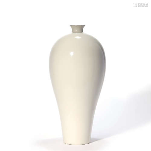A White Glaze Porcelain Meiping