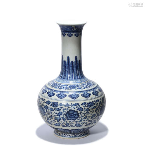 A Blue&White Twining Lotus Pattern Porcelain Vase