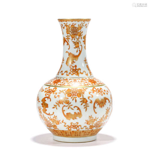 A White Ground Coral Red Bats Pattern Porcelain Vase