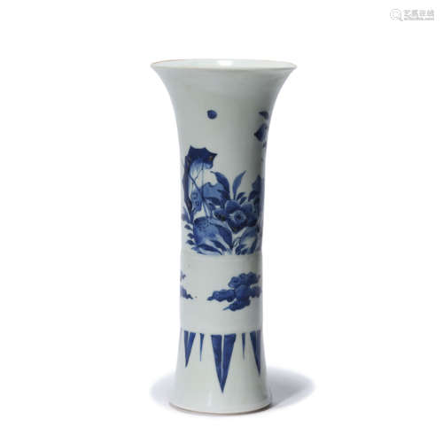 A Blue and White Flower&Bird Pattern Porcelain Beaker Vase