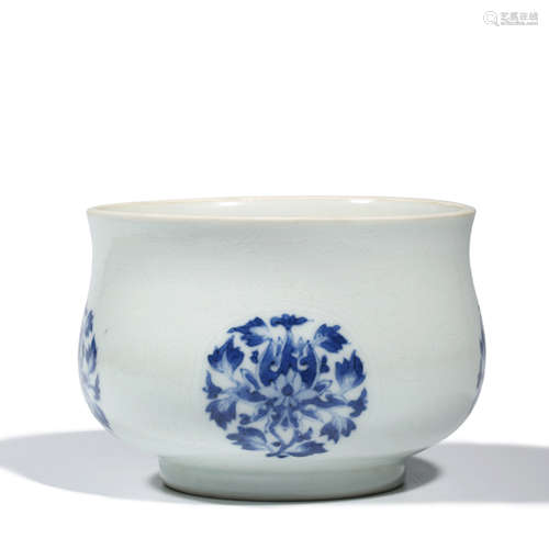 A Blue and White Floral Porcelain Incense Burner