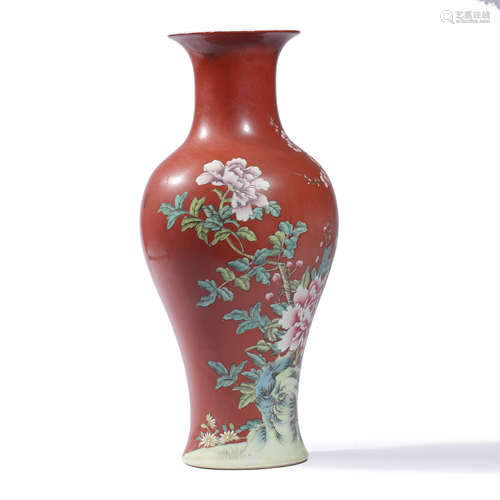 A Famille Rose Coral Red Floral Porcelain Olive-shaped Vase