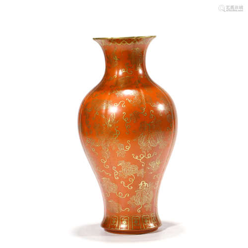 A Coral Red Ground Porcelain Gilt Inlaid Melon-shaped Vase