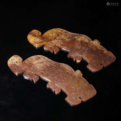 A Pair of Jade Carved Dragon Pattern Ornaments