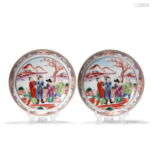 A Pair of Famille Rose Porcelain Figures Plate