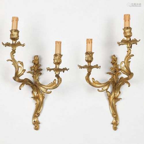 Paire d'appliques à deux lumières de style Louis XV, XIXe s ...