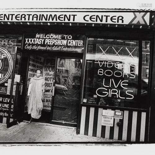 Michael Ackerman (1967) Times Square, 1996, photographie, si...