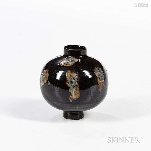 Mottled Gray-splashed Black-glazed Jar