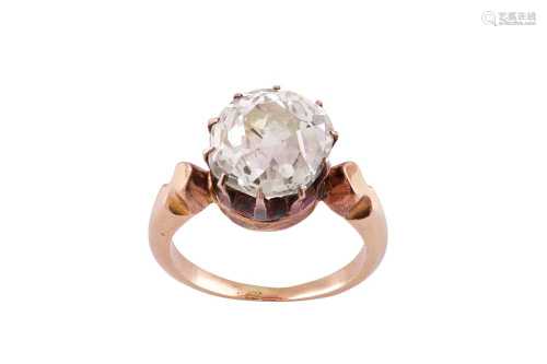 A diamond single-stone ring, late 19th / early 20th century