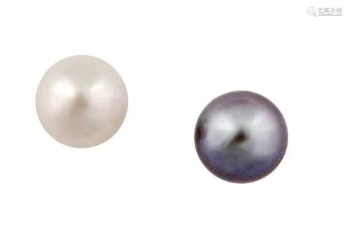 de Grisogono | A pair of cultured pearl earstuds