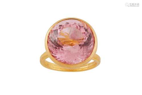 A pink tourmaline single-stone ring