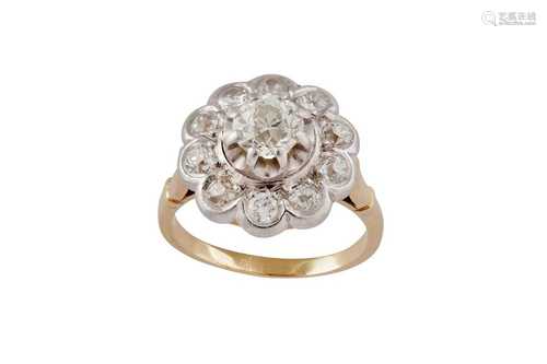 A diamond cluster ring