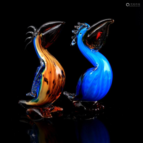 2 glass ornamental objects of birds