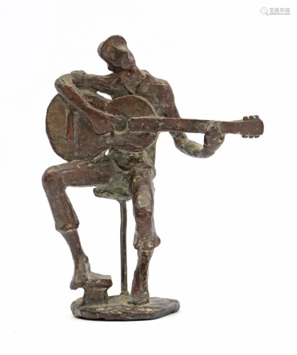 Monogram JRZ, man with guitar