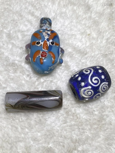 GROUP OF GLASS CARVING ITEMS