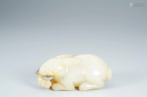 CREAMY JADE CARVING OF A RABBIT