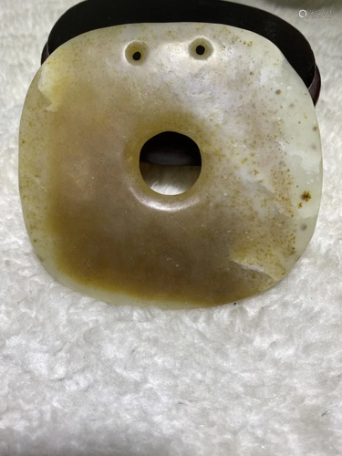 ARCHAIC JADE CARVING BI DISC