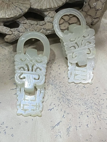 PAIR OF OPENWORK WHITE JADE CARVING ORNAMENTS