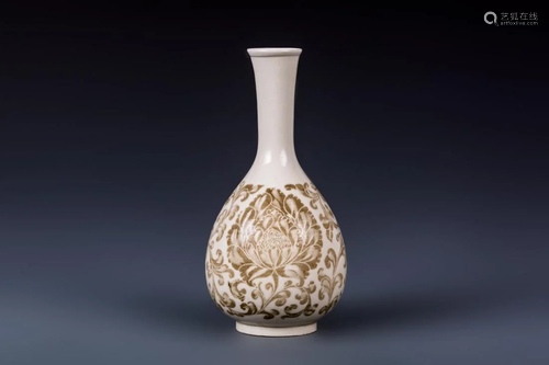 DING KILN WHITE GROUND BROWN FLOWER VASE