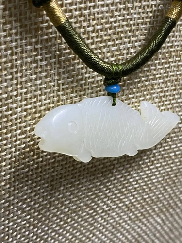 WHITE JADE CARVING OF FISH