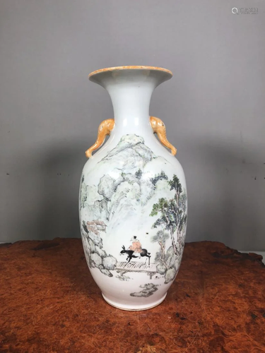 QIANJIANGCAI 'LANDSCAPE AND BIRDS' VASE