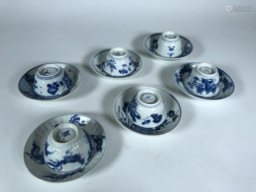 A SET OF EXPORT BLUE & WHITE TEACUPS WITH SAUCERS