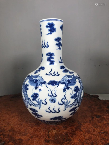 BLUE AND WHITE 'DRAGON AND PEARL' CELESTIAL VASE