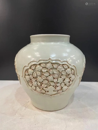 FLORAL ENGRAVED SWEET WHITE GLAZED JAR