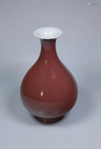 RED MONOCHROME GLAZED YUHUCHUN VASE