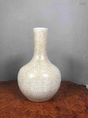 PORCELAIN GE WARE CELESTIAL VASE