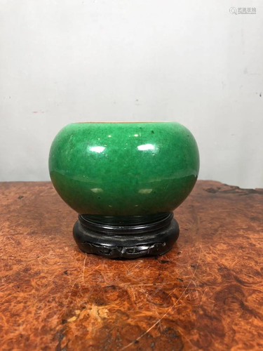 GE-STYLE GREEN GLAZED WATER POT