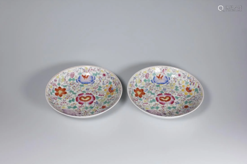 PAIR OF FAMILLE ROSE FLORAL PLATES