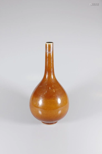 CHINESE SOY GLAZED LONG-NECK VASE