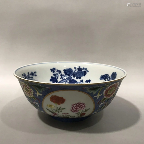 BLUE AND WHITE FAMILLE ROSE OPEN FACE FLORAL BOWL