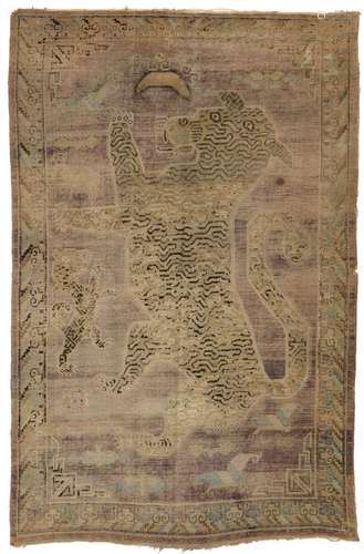 A KASGAR SILK RUG, EAST CHINA, 18TH CENTURY