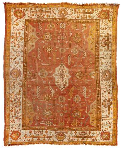 AN ANATOLIAN USAK CARPET, LATE 19TH CENTURY