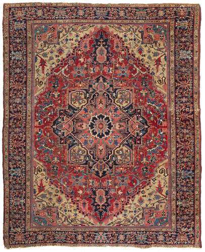 A HERIZ SERAPI CARPET, CA. 1900