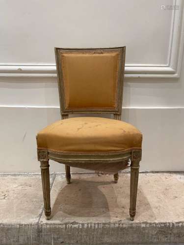 Suite de six chaises Style Louis XVI H. 87 cm - L. 47 cm - P...